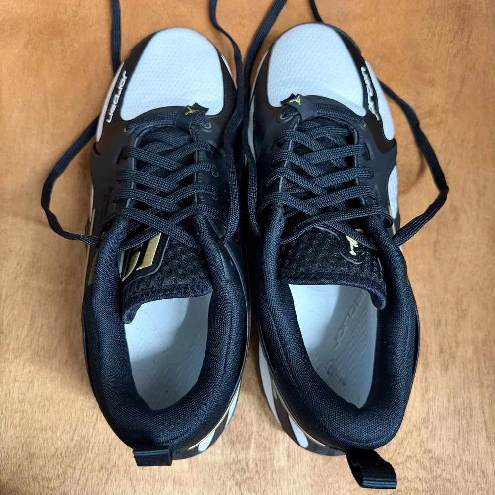 Jordan Heir Classic Basketball Shoes Mens 10 Black Sail Metallic Gold FQ3858-007